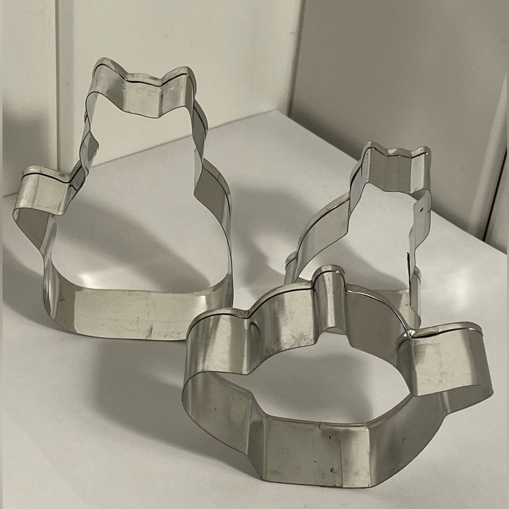 3 Vintage COOKIE CUTTERS Mom Cat Kitten Teapot Silver 90s New LOT Kitchen Decor
